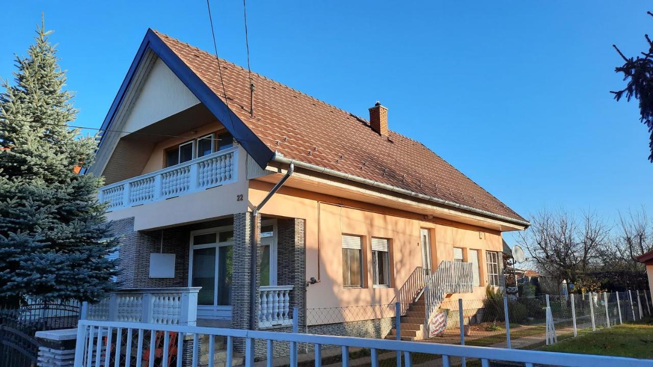 Magdalena Haz Apartment Balatonlelle Exterior foto